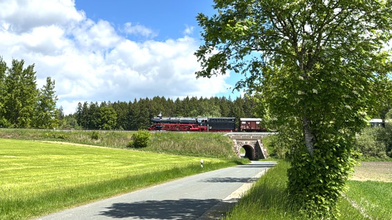 Luxuszug mit <b>01 1104 - Stammbach - Foto: Volker Seidel, Münchberg