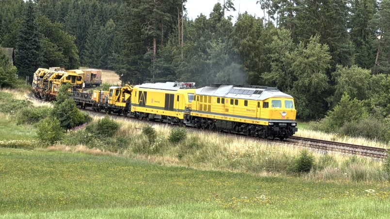 Zwei Tage an der Ludwig-Süd-Nord-Bahn: Schienabus, Ludmilla & Co. - 232 223-8 und 249 052 mit dem Büffel - Foto: Volker Seidel, Münchberg