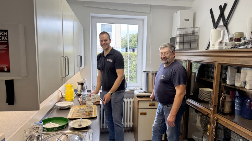 Gäste im Clubheim: Der Modellbahnclub Glauchau - Küchenpersonal - Foto: Volker Seidel Gäste im Clubheim: Der Modellbahnclub Glauchau - Küchenpersonal - Foto: Volker Seidel, Münchberg