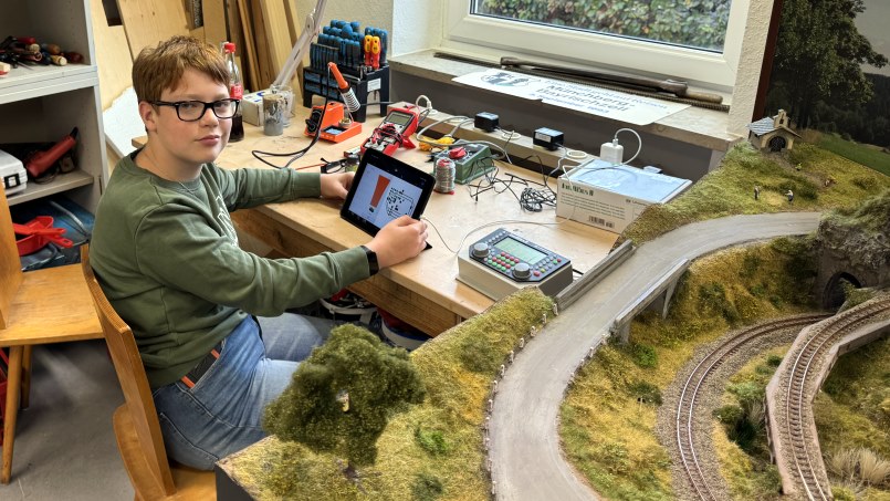 Gäste im Clubheim: Der Modellbahnclub Glauchau - neue Technik braucht das Land - Foto: Volker Seidel Gäste im Clubheim: Der Modellbahnclub Glauchau - neue Technik braucht das Land - Foto: Volker Seidel, Münchberg