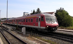 VT 610 504-3 mit RE 3410 in Neuhaus (Pegnitz) - Foto: Volker Seidel, Münchberg